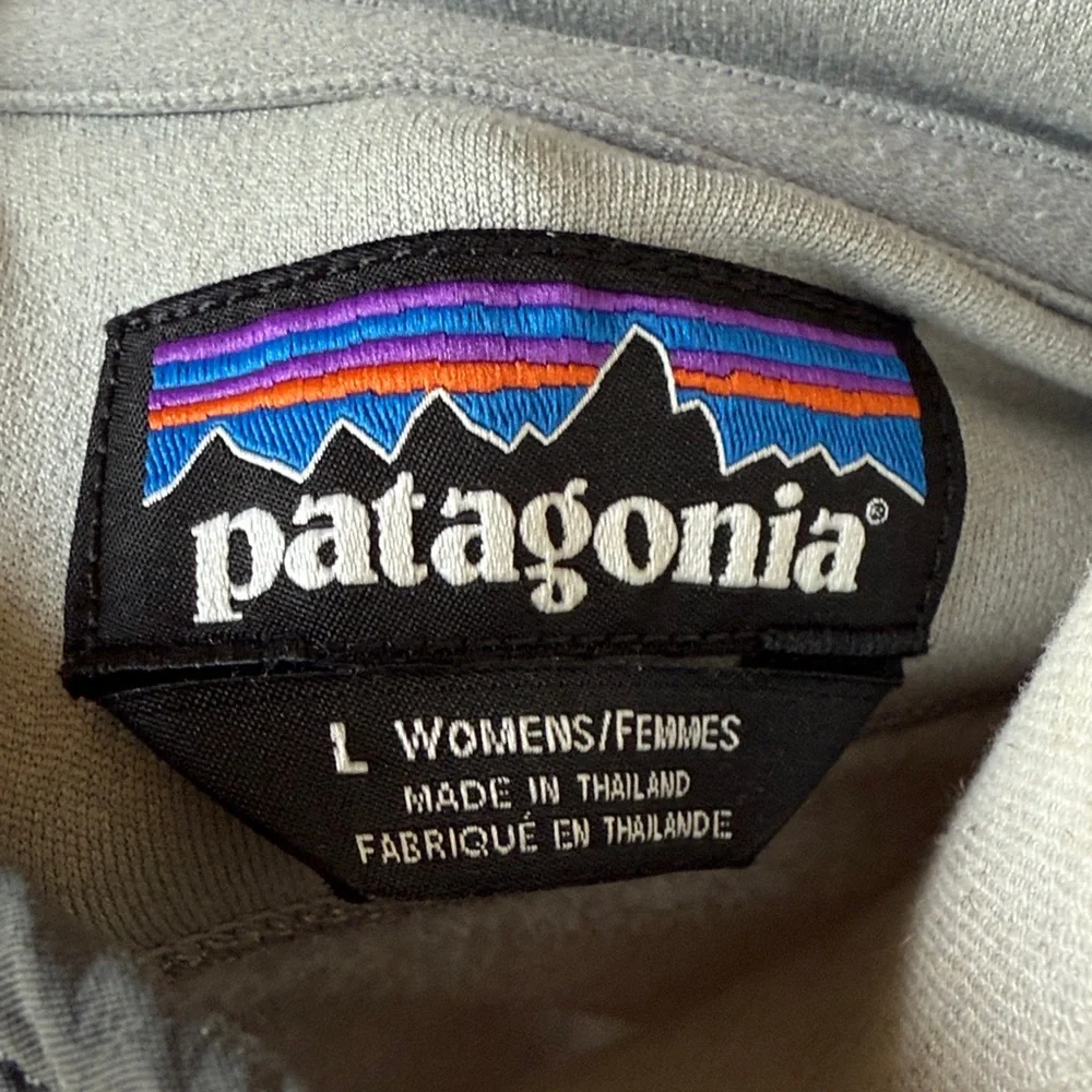 Patagonia Heather Gray Women's Snap-T Pullover - Picture 2 of 5
